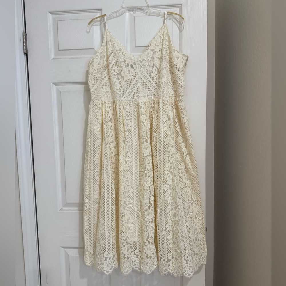 Express Elegant Cream Lace Dress size XL